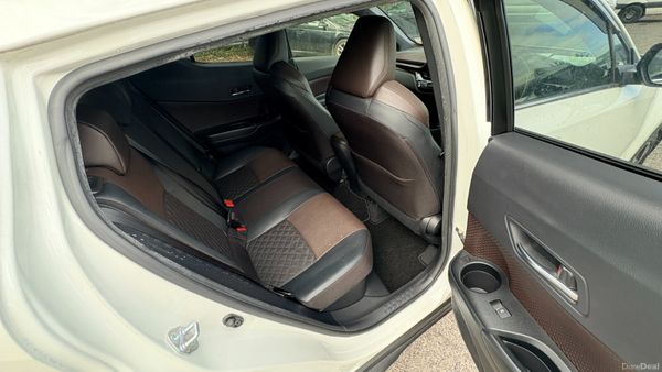 Toyota C-HR 1.8 Hybrid Petrol 2017 393748791