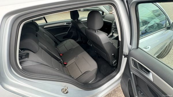Volkswagen Golf 1.2TSI Auto 2016 393748869