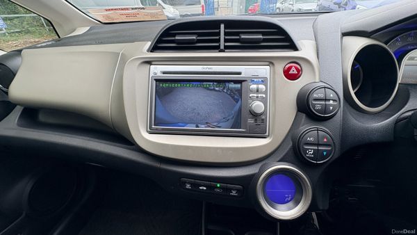 Honda Fit 1.3 Hybrid Petrol 2013 393749085