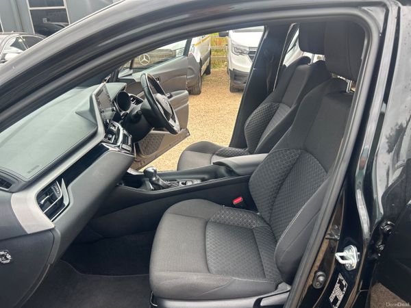 Toyota C-HR icon 393765733