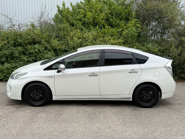 Toyota Prius Self Charging Hybrid 393767517