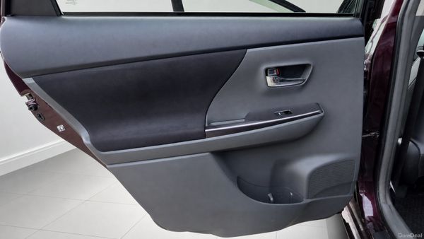 Toyota prius alpha 7 seater Self charging Hybrid 393769113