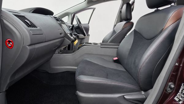 Toyota prius alpha 7 seater Self charging Hybrid 393769121
