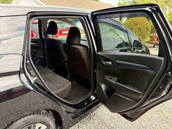 Honda Shuttle 2017 1.5 Petrol Hybrid 393769521