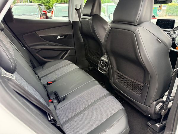 Peugeot 3008 1.2 Petrol AUTO LOW KMS 393784625