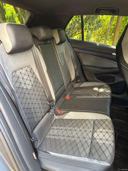 2022 Volkswagen Golf R-Line Automatic 1.5 eTsi 393841775