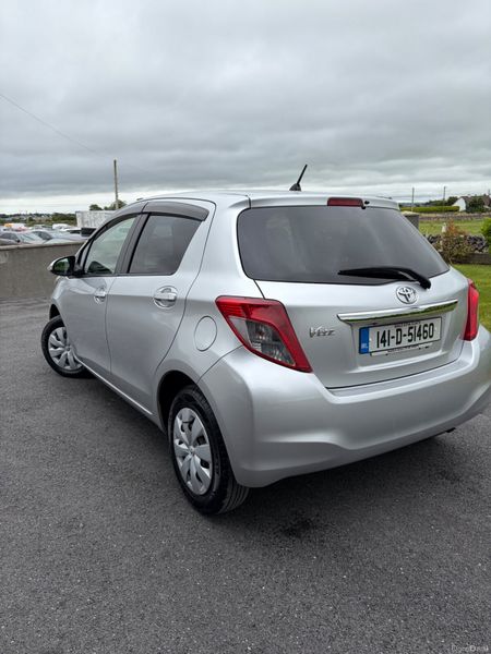Toyota Vitz 2014 393844005