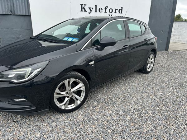 Vauxhall Astra 2016 393890647