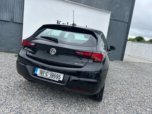Vauxhall Astra 2016 393890623