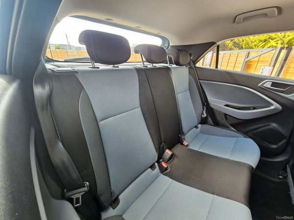 Hyundai i20 2017 1.2 Petrol High Spec Low Mileage 393814757