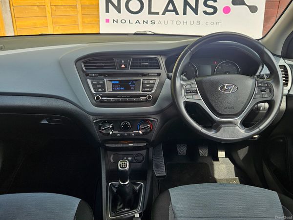 Hyundai i20 2017 1.2 Petrol High Spec Low Mileage 393814765