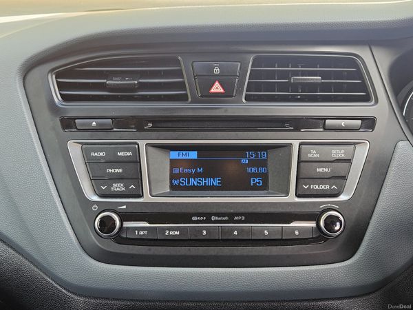 Hyundai i20 2017 1.2 Petrol High Spec Low Mileage 393814863