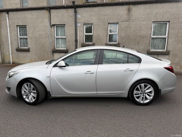 Opel Insignia 393816663