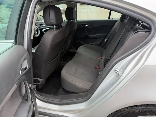 Opel Insignia 393816675
