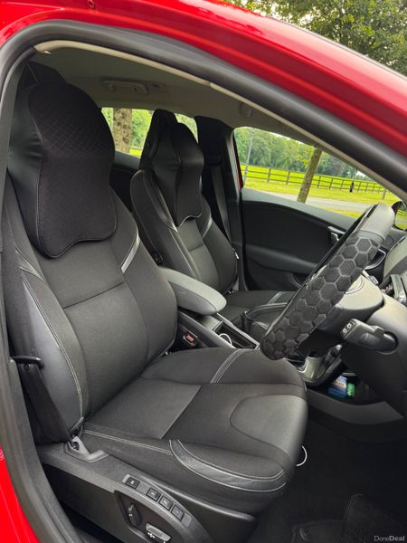 2015 Volvo V40 1.6 Petrol Automatic full spec 393819555