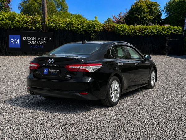 21 Toyota Camry 2.5 Hybrid 393823539