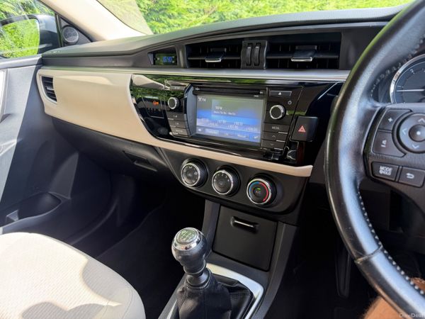 Toyota Corolla 2016 LUNA D4d Sat-Nav 393825189