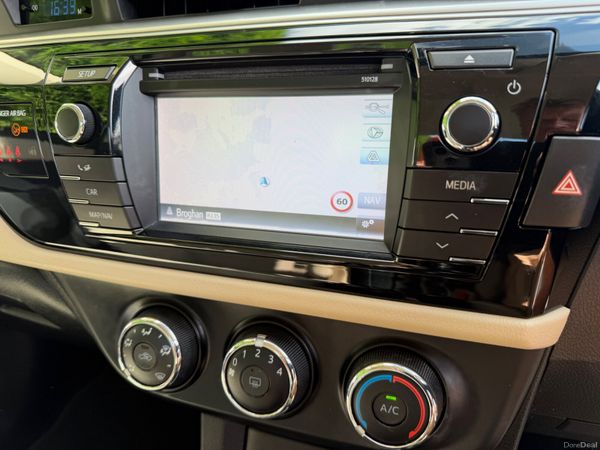 Toyota Corolla 2016 LUNA D4d Sat-Nav 393825197