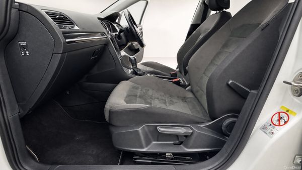 Volkswagen Golf 2018 1.4 TSI Highline Auto Tech ed 393988379