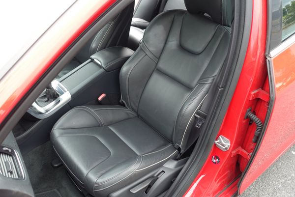 Volvo V60 2.0 diesel R-Design 393998189