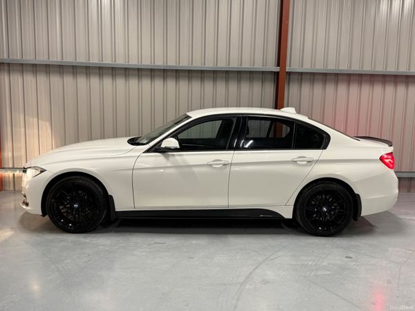 2015 BMW 3-Series Sport 393908783
