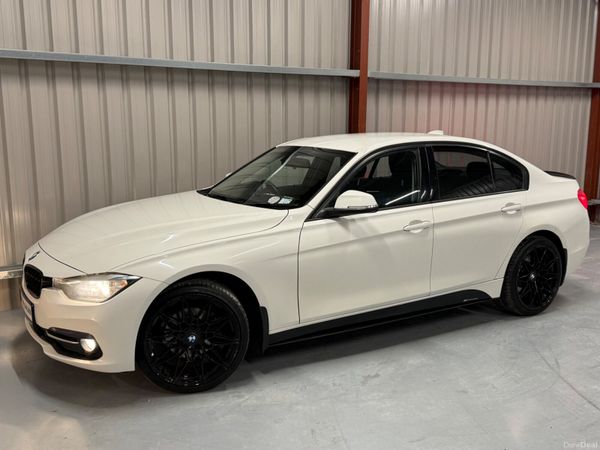 2015 BMW 3-Series Sport 393908785