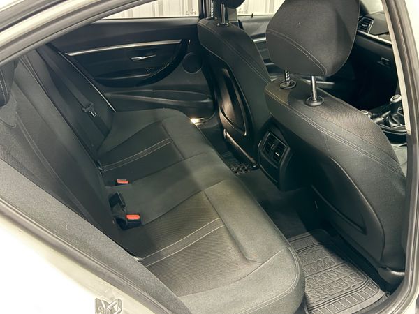 2015 BMW 3-Series Sport 393908831