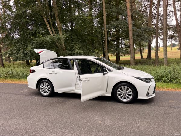 Toyota Corolla 2023 Luna Hybrid 393911617