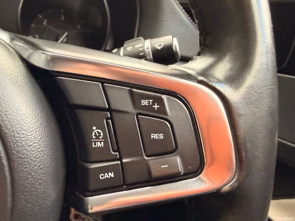Jaguar XF 2018 R Sport 180BHP 393912661