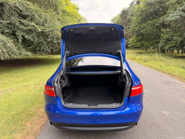 Jaguar XF 2018 R Sport 180BHP 393912693