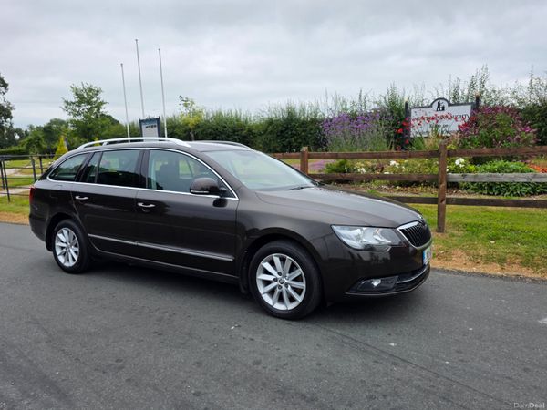 2014 Skoda Superb Combi 1.6 TDI Ambiente Estate 393912809