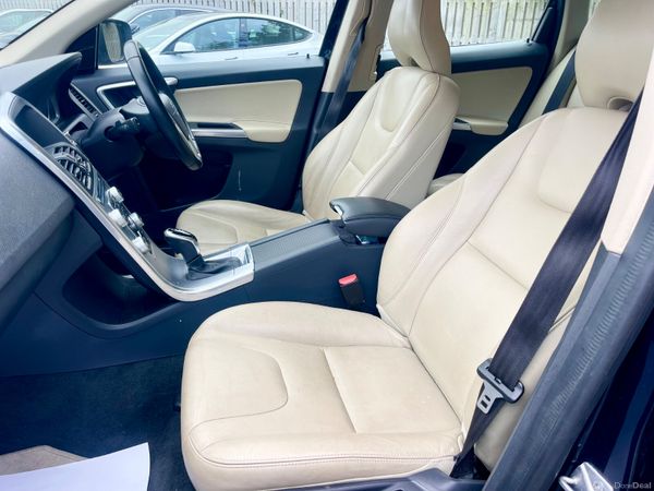 2017 Volvo XC60 394051271