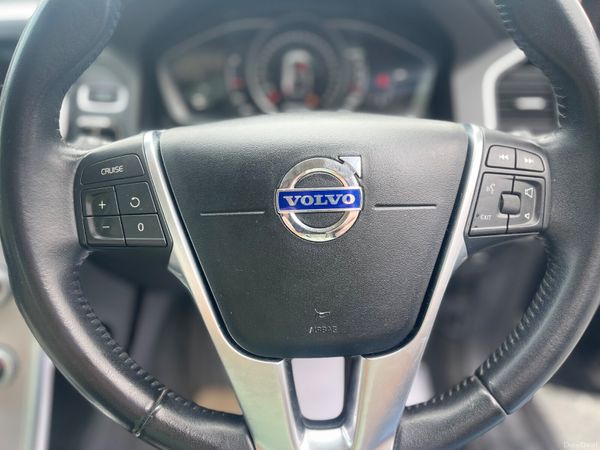 2017 Volvo XC60 394051277
