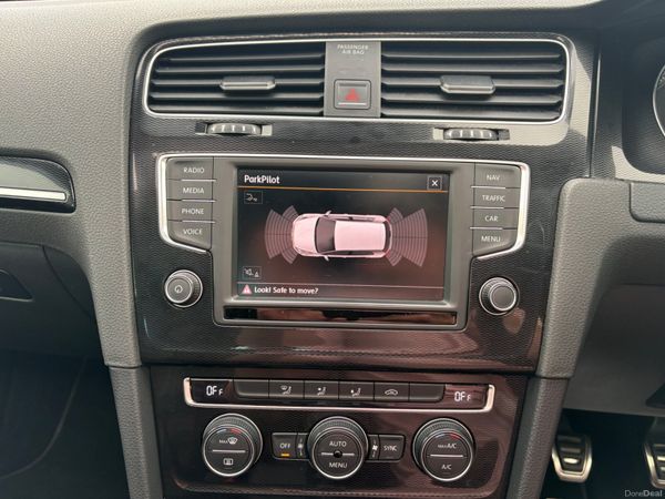 2016 Volkswagen Golf GTI Performance 394081093