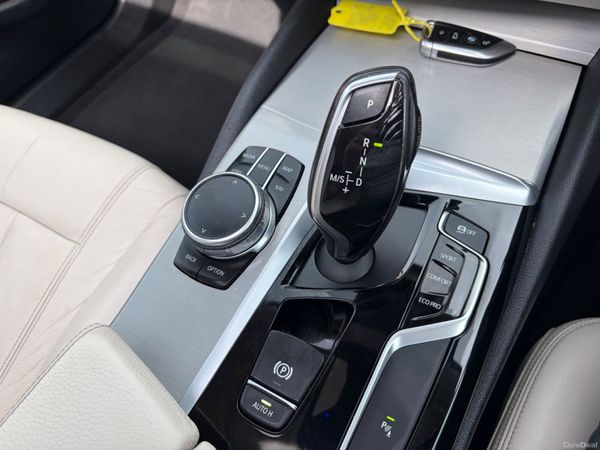 2017 BMW 520d SE AUTO SUNROOF 394089745