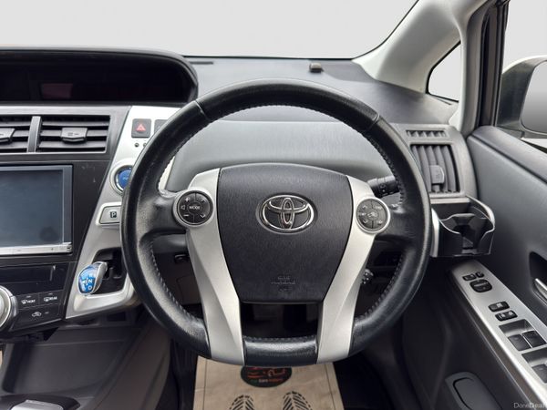2013 Toyota Prius 1.8 Hybrid Automatic 7 Seater 394012175