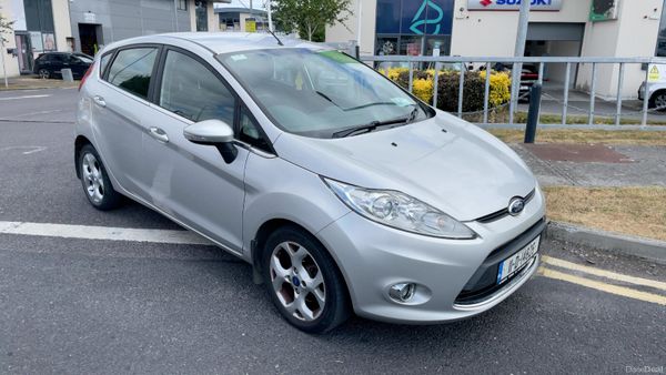Ford Fiesta Titanium *LOW MILEAGE* 394143825