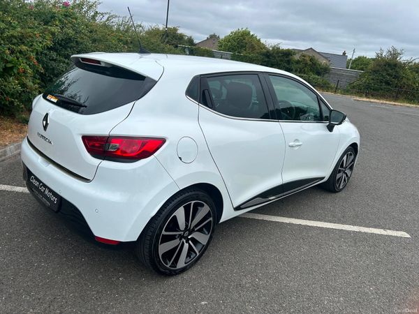RENAULT CLIO 2015 PETROL AUTOMATIC 394125341