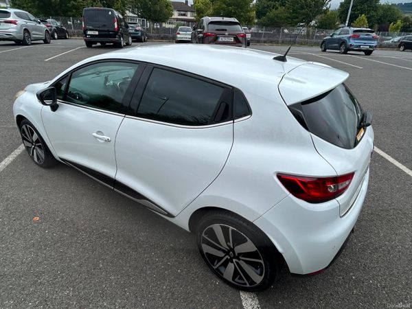 RENAULT CLIO 2015 PETROL AUTOMATIC 394125339