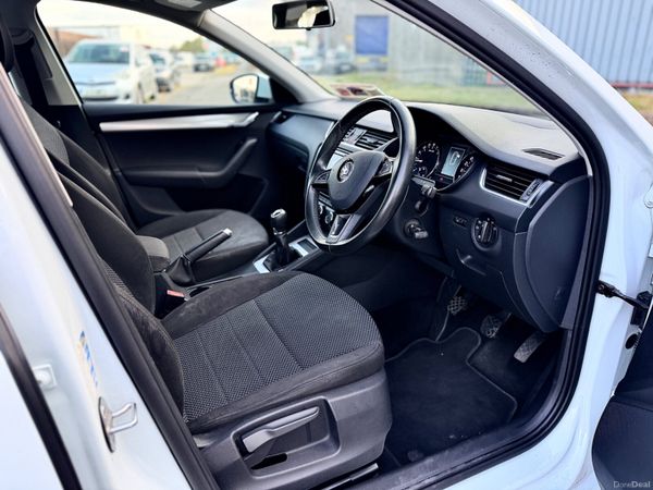 🔴 Skoda Octavia High Spec/Full Service History 394127199