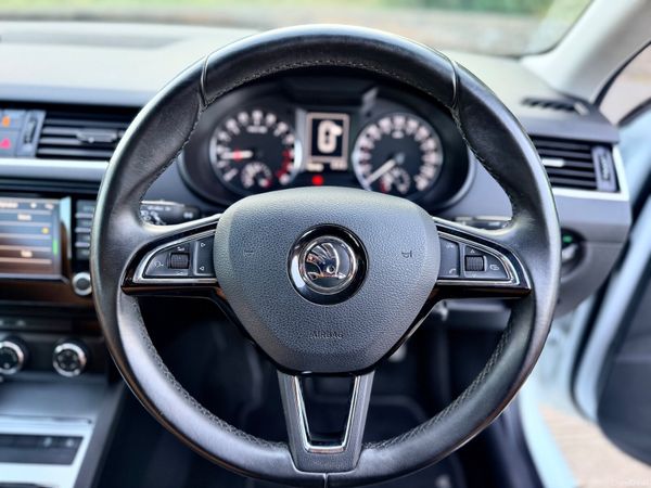 🔴 Skoda Octavia High Spec/Full Service History 394127219