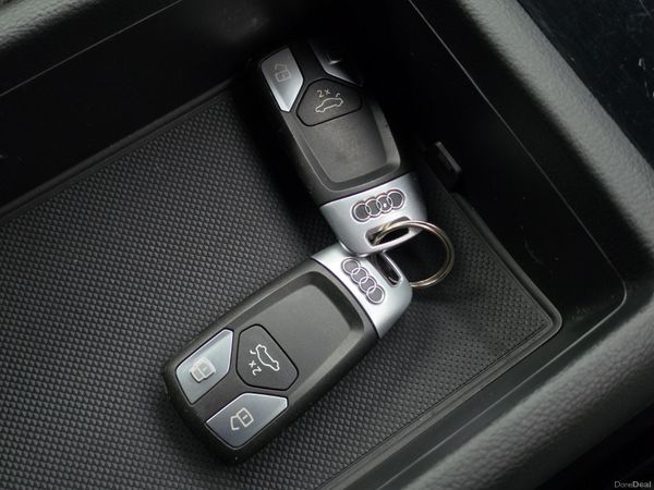 AUDI A4 2019 *192 BLACK EDITION NEW MODEL 394129003