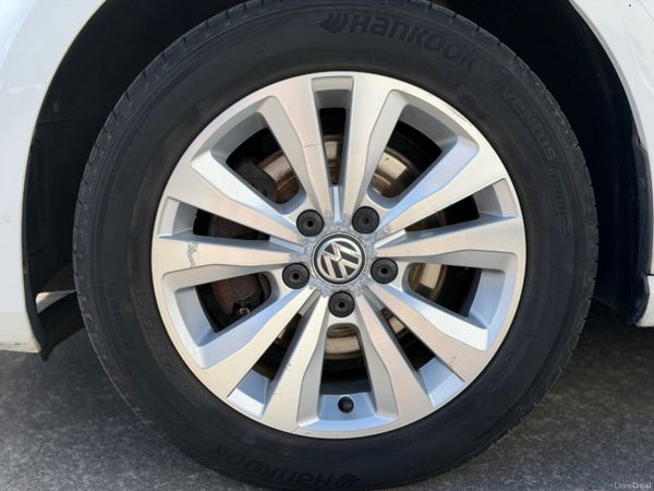 Volkswagen Golf High Spec 394264691