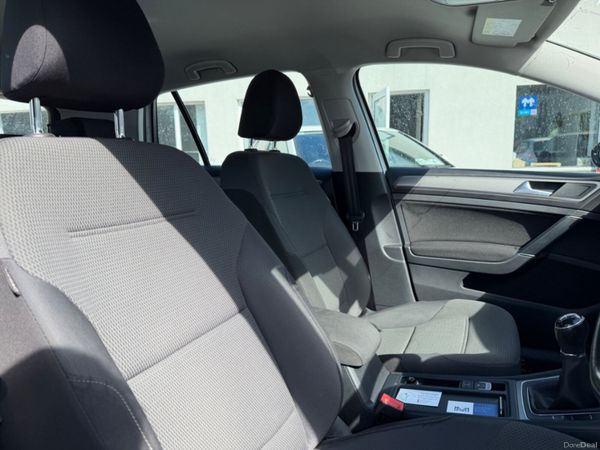 Volkswagen Golf High Spec 394264703