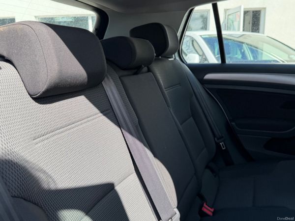 Volkswagen Golf High Spec 394264715