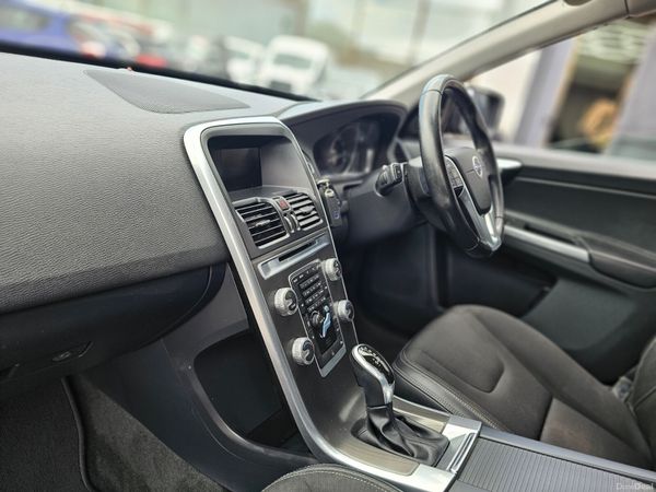 VOLVO XC60 AUTO // 07/27 NCT 394236111