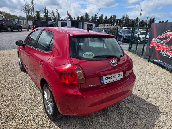 Toyota Auris 2009 394365409