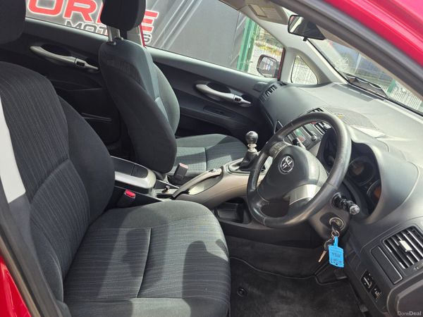 Toyota Auris 2009 394365421