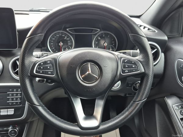 2017 MERCEDES BENZ A180  1.6 AUTOMATIC *FINANCE* 394368421