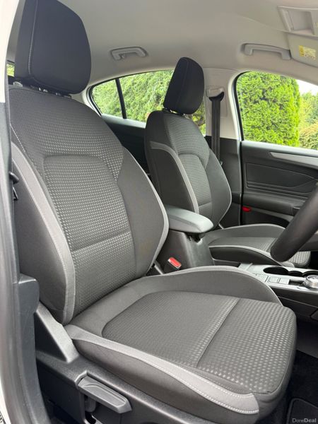 Immaculate 231 Ford Focus Auto! 394379901